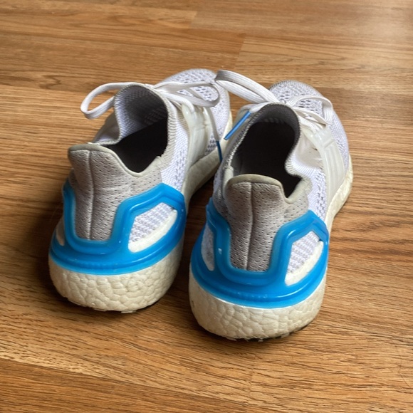 Adidas shoes - Picture 3 of 4